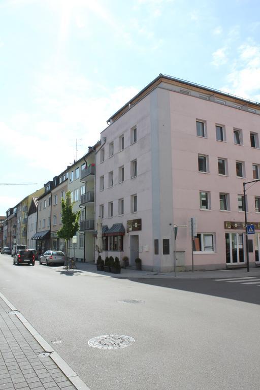 Mitte24 Hotell Neu-Ulm Exteriör bild